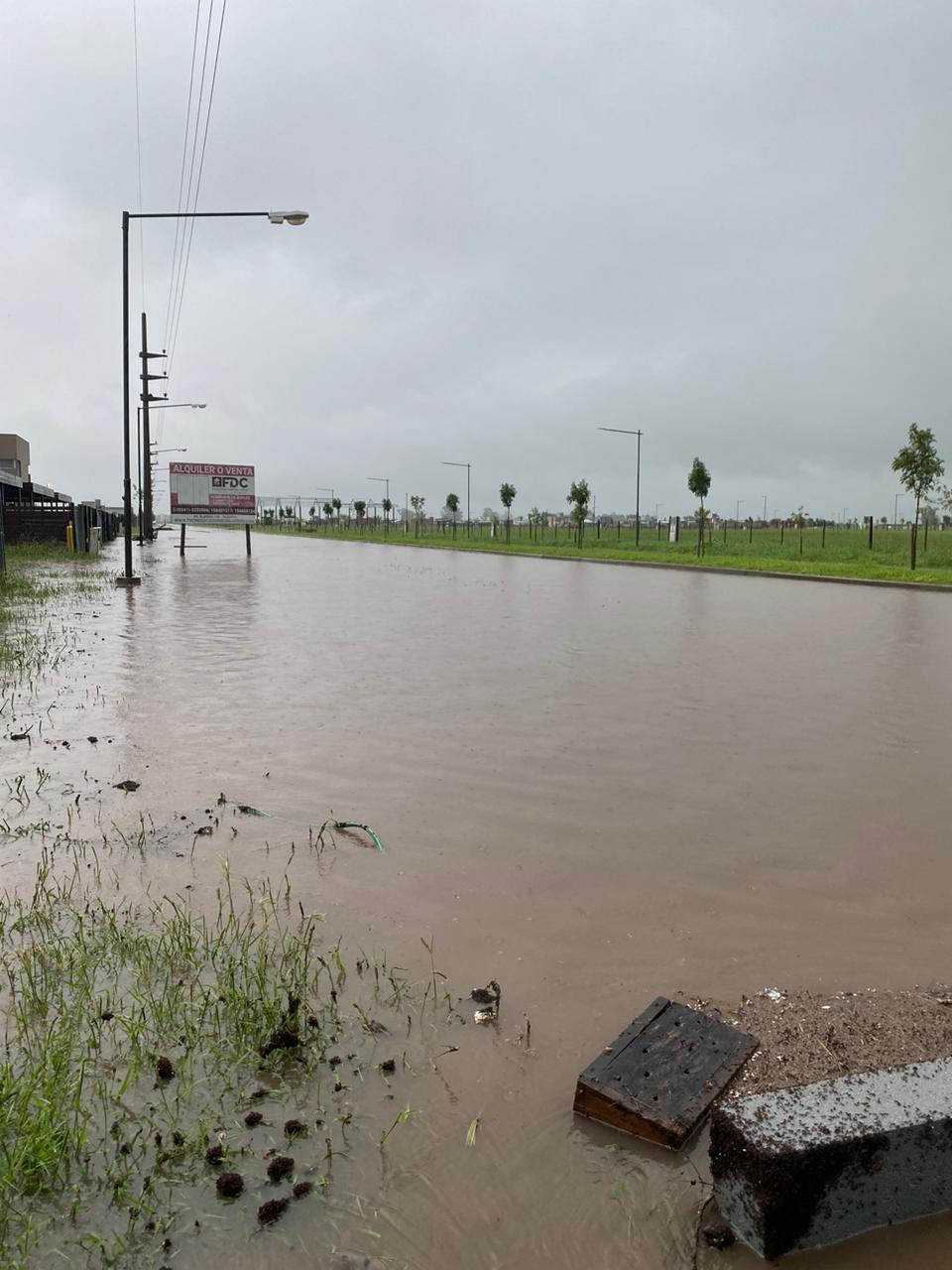 Bajo agua: Varios barrios de Funes fueron afectados
